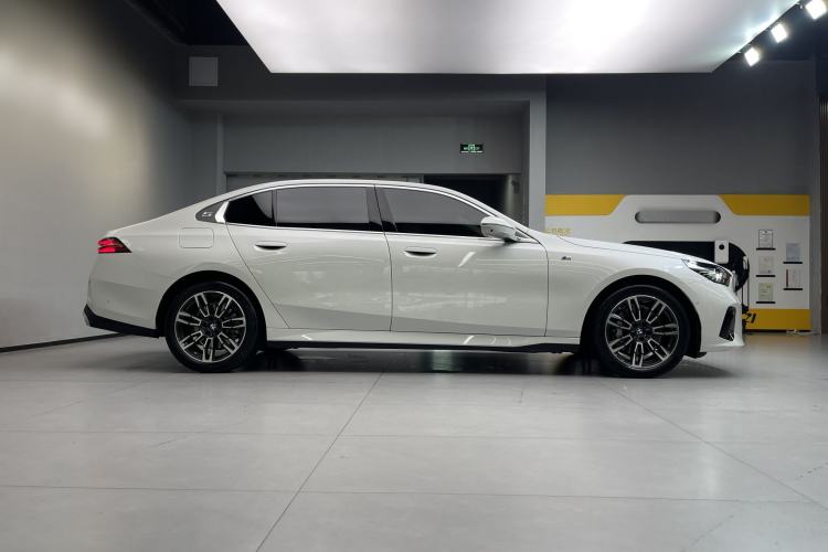 Used BMW 5 Series 2024 530Li Leading Model M Sport Package
