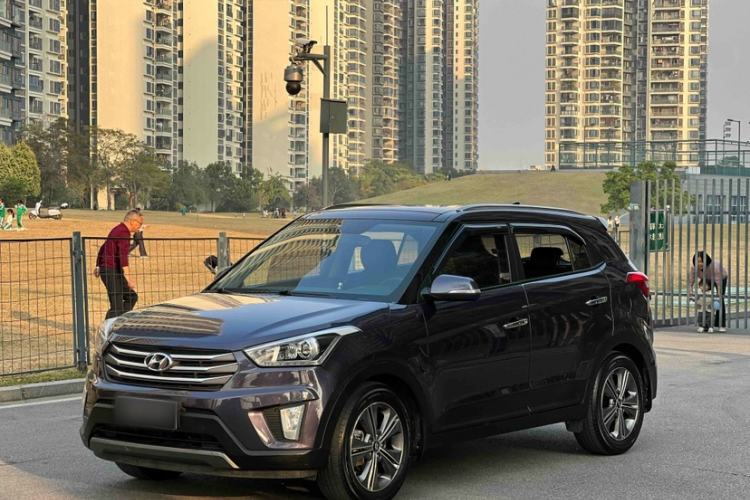 Used Hyundai ix25 2015 1.6L Automatic Two-Wheel-Drive Deluxe DLX Model