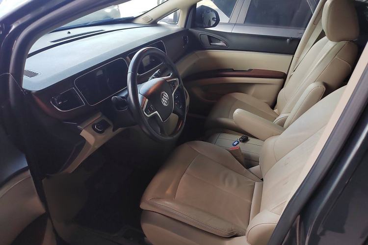 Used Buick GL8 2018 28T Luxury Model China VI Standard
