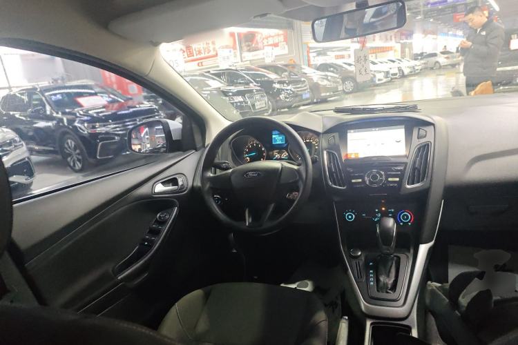 Used Ford Focus 2017 Hatchback 1.6L Automatic Comfort Plus SmartDrive Edition
