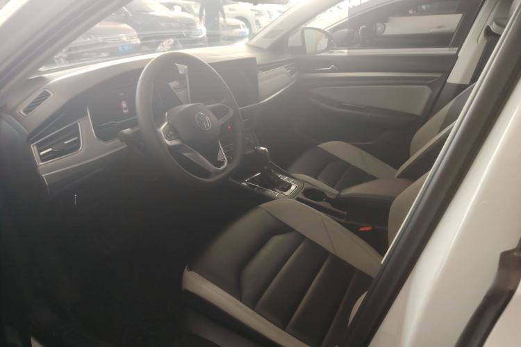 Used Volkswagen Bora 2023 300TSI DSG Prestige Edition
