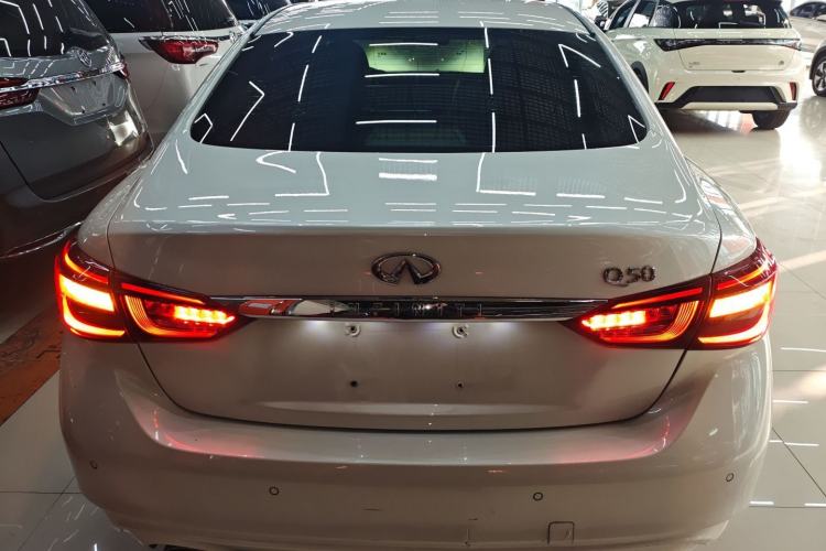 Used Infiniti Q50L 2018 2.0T Enjoyment Edition China V standard