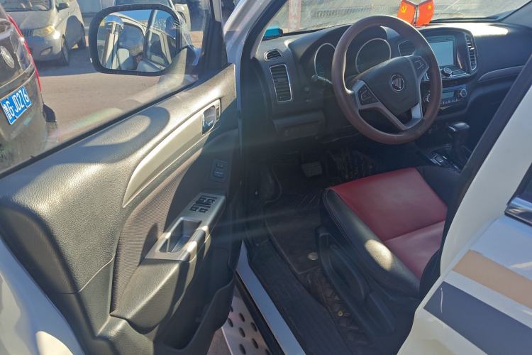 Used Foton Savana 2017 2.8T Automatic 2WD Diesel Luxury 7-Seater