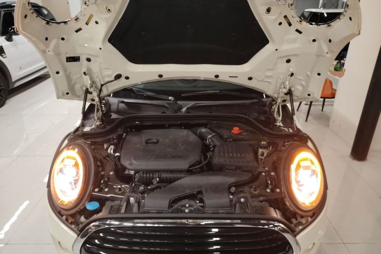 Used  MINI 2018 1.5T COOPER Classic Edition Five-Door Version
