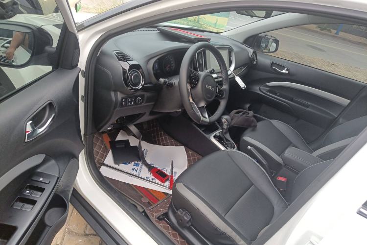 Used Kia Stonic 2021 1.4L CVT Sunroof Model
