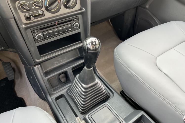 Used Leopaard 6481 2009 2.2L Manual Two-Wheel Drive
