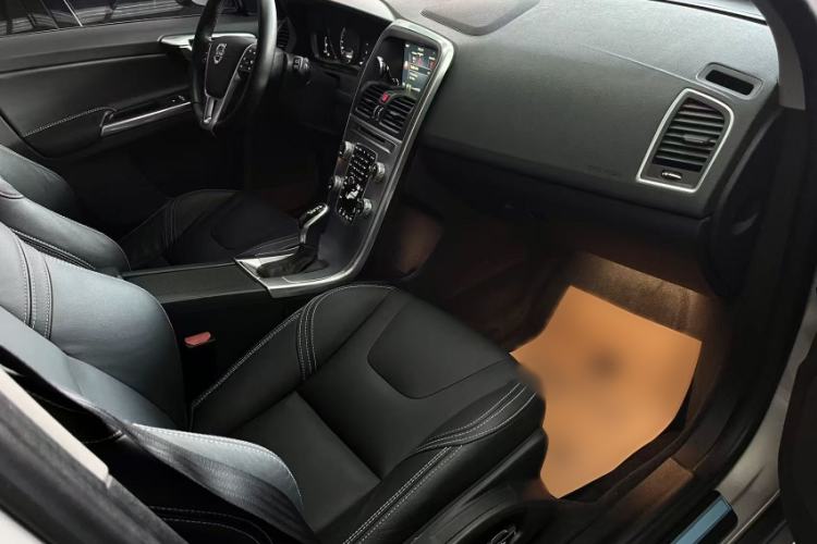 Used Volvo XC60 2017 T5 AWD Smart Range Edition