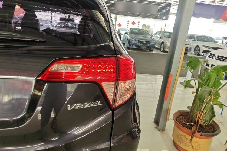 Used Honda Vezel 2017 1.8L CVT 2WD Elite Model
