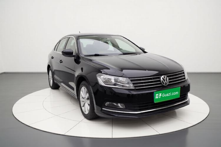 Used Volkswagen Lavida 2015 1.6L Automatic Comfort Edition
