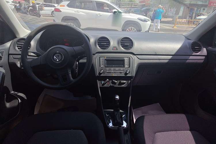 Used Volkswagen Jetta 2015 Value Edition 1.6L Automatic Fashion Version
