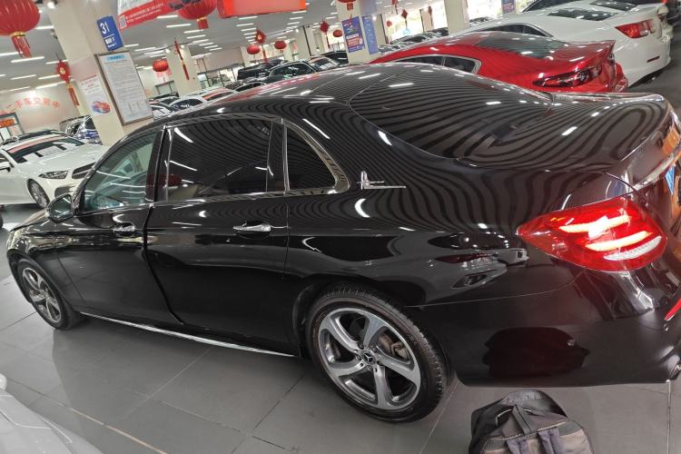 Used Mercedes-Benz E-Class 2019 E 300 L Sporty and Stylish Model