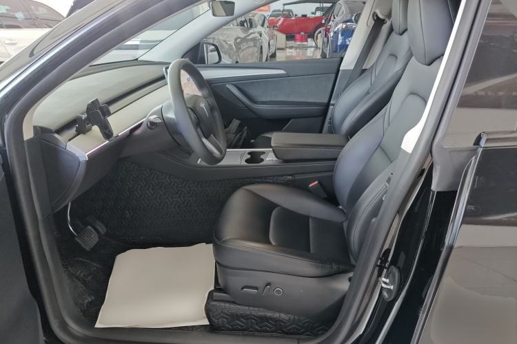 Used Tesla Model Y 2023 Rear-Wheel-Drive Version