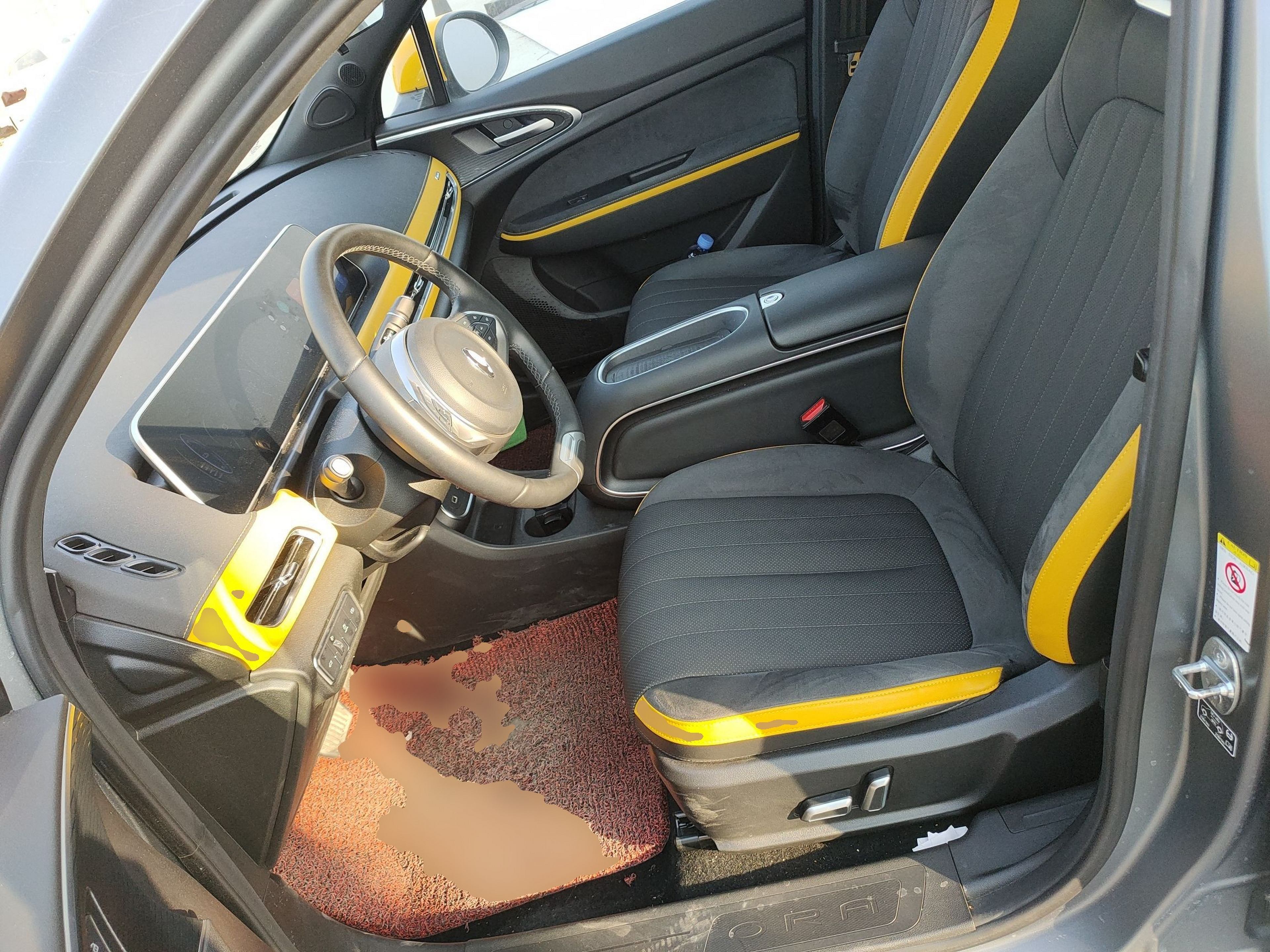 Переднее сиденье в автомобиле