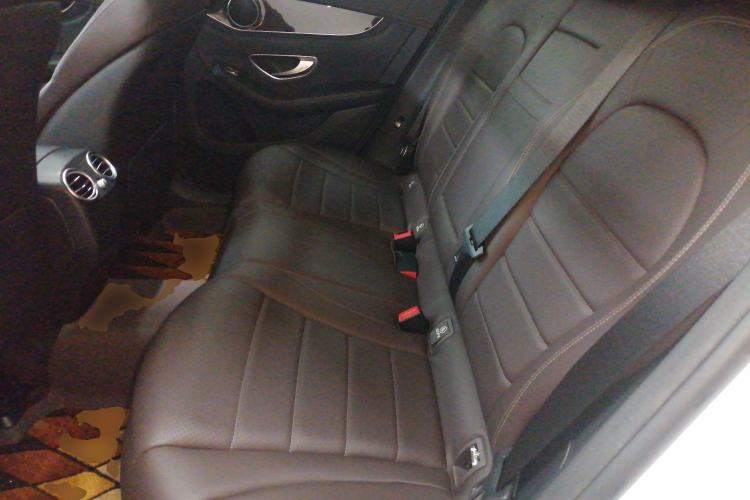 Used Mercedes-Benz GLC 2018 Facelift GLC 260 4MATIC Luxury Edition
