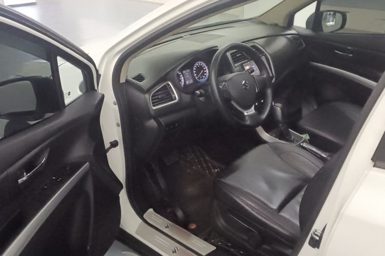 Used Suzuki S-Cross 2014 1.6L CVT Two-Wheel Drive Elite Version