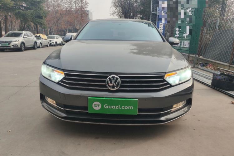 Used Volkswagen Magotan 2017 330TSI DSG Leading Model
