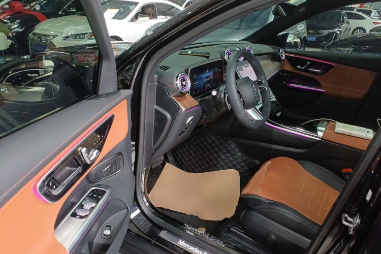 Used Mercedes-Benz GLC 2024 GLC 300 L 4MATIC Dynamic Edition 5-seater
