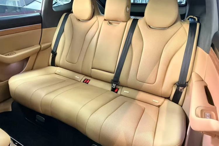 Used Hima Luxeed R7 2024 All-Electric 736 km Ultra