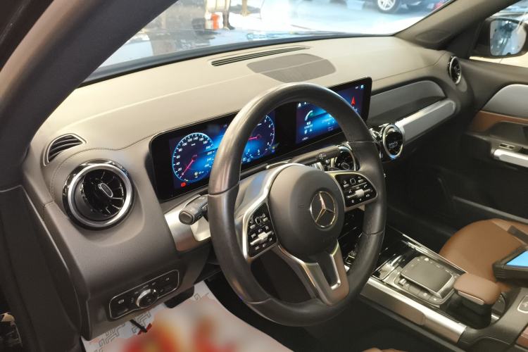 Used Mercedes-Benz GLB 2023 Refreshed GLB 200 Dynamic Edition
