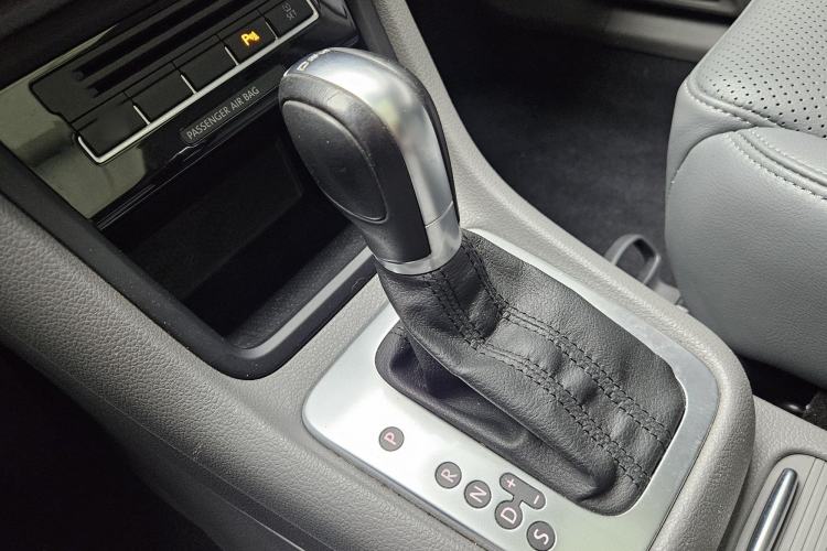 Used Volkswagen Sharan 2013 1.8TSI Standard Model
