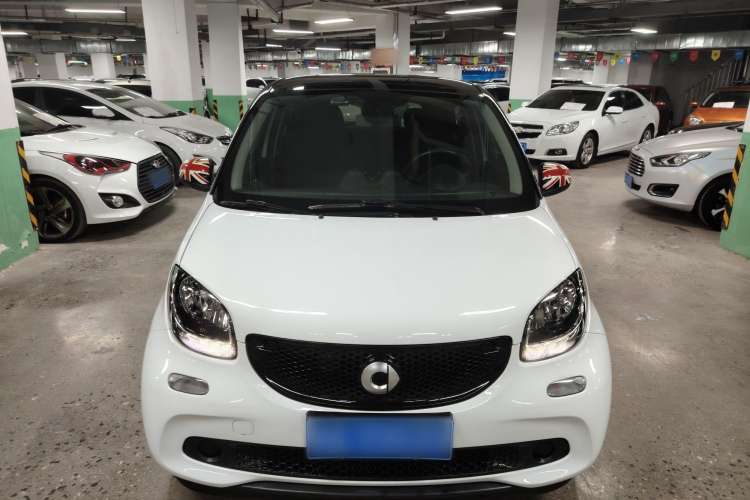 Used  forfour 2016 1.0L 52 kW Passion Edition
