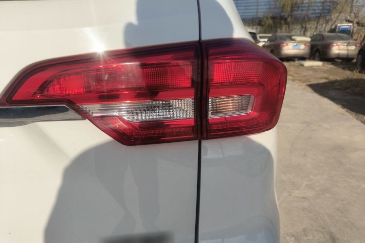 Used Haval M6 2019 1.5T DCT Two-Wheel Drive Elite Version China VI Standard