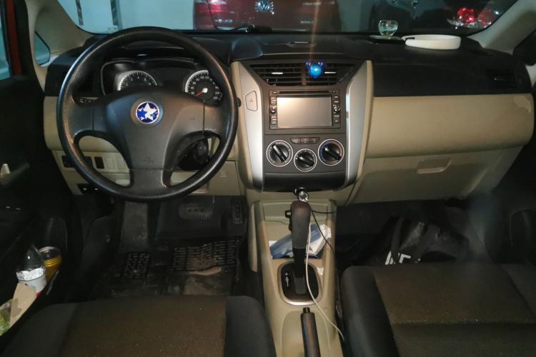 Used Venucia R50 2013 1.6L Automatic Fashion Edition