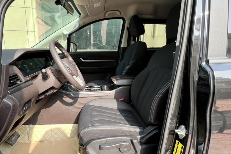 Used  Ruisheng Ace M7 2023 2.0L Automatic Long Wheelbase Enjoyment Version 7 Seats
