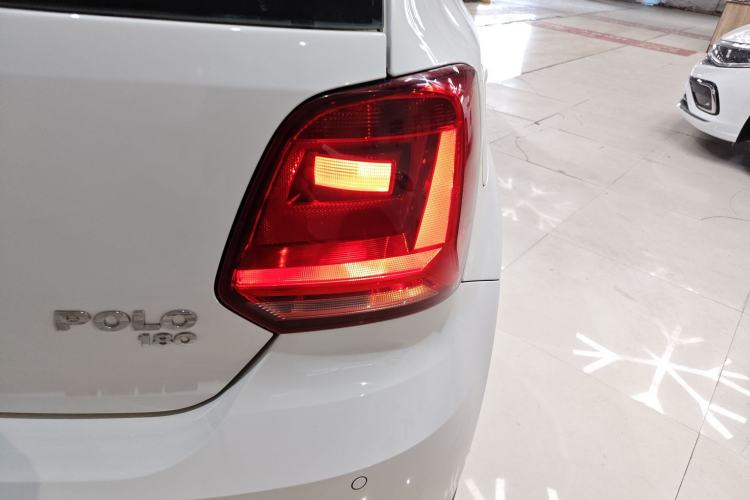 Used Volkswagen Polo 2016 1.6L Automatic Comfort Model
