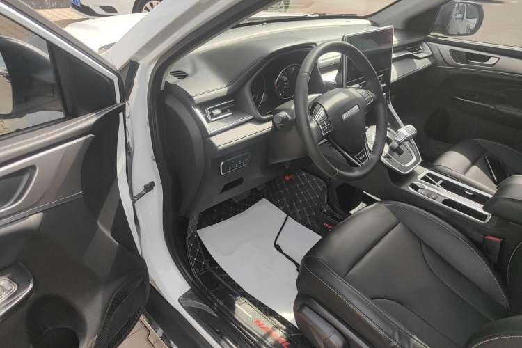 Used Haval M6 2021 PLUS 1.5T DCT Luxury Smart Connectivity Model
