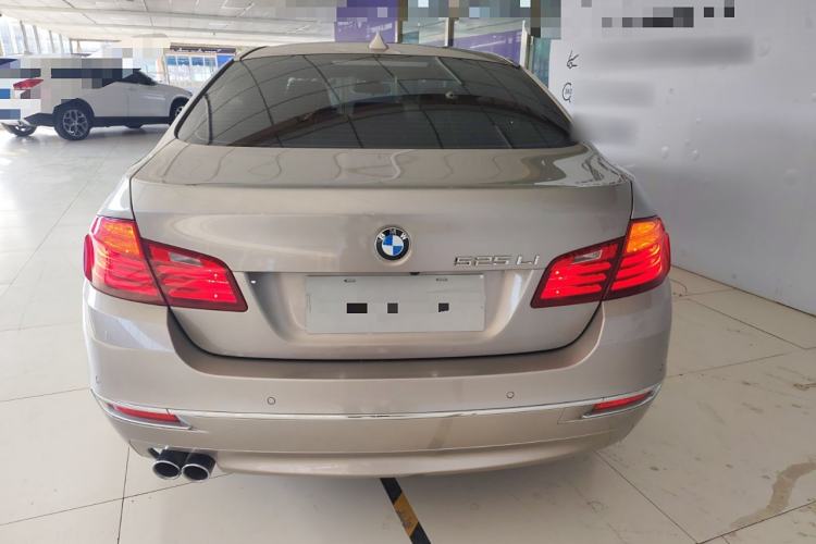 Used BMW 5 Series 2014 525Li Luxury Design Package
