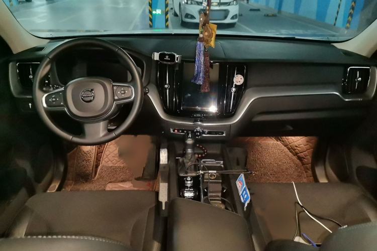 Used Volvo XC60 2021 T4 Smart Luxury Edition
