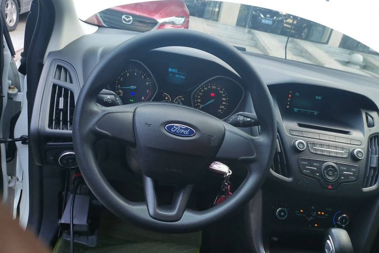 Used Ford Focus 2015 Hatchback 1.6L Automatic Comfort Model
