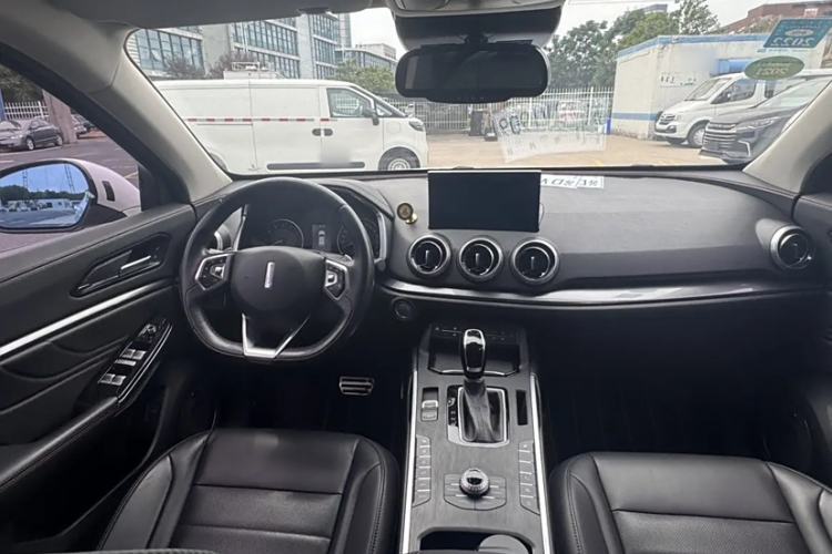 Used Wey VV5 2017 2.0T Ultra-Luxury Version
