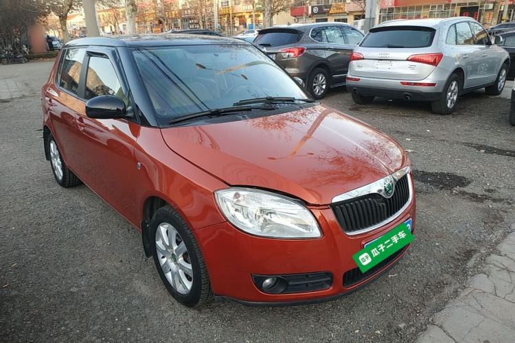 Used Skoda Fabia 2011 1.4L Automatic Crystal Edition

