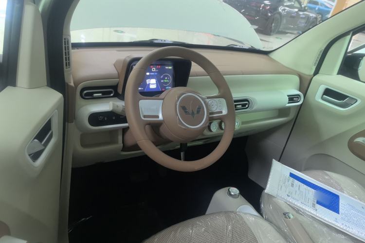 Used Wuling Hongguang MINIEV 2024 3rd Generation 215km Youth Edition
