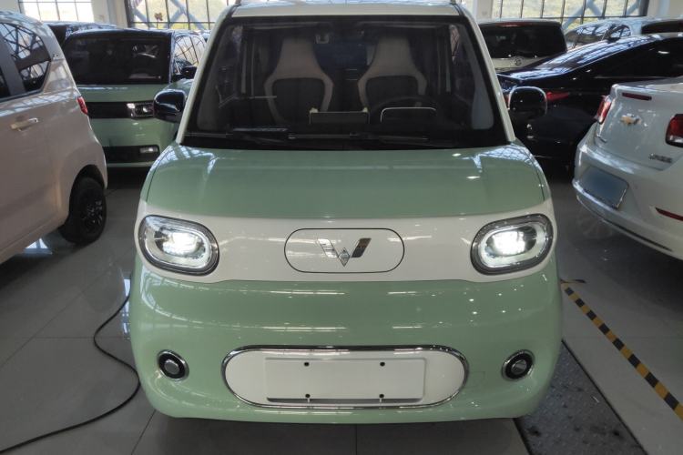Used Wuling Hongguang MINIEV 2024 3rd Generation 215km Advanced Version
