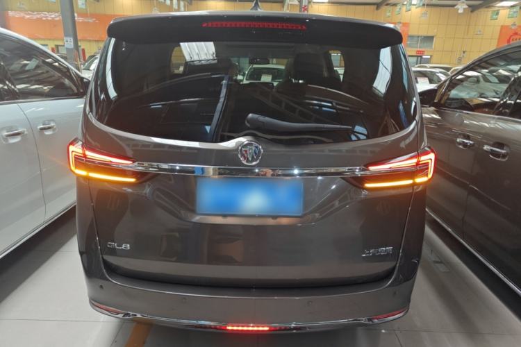 Used Buick GL8 2023 Facelifted Land Cruiser Executive Luxury Version