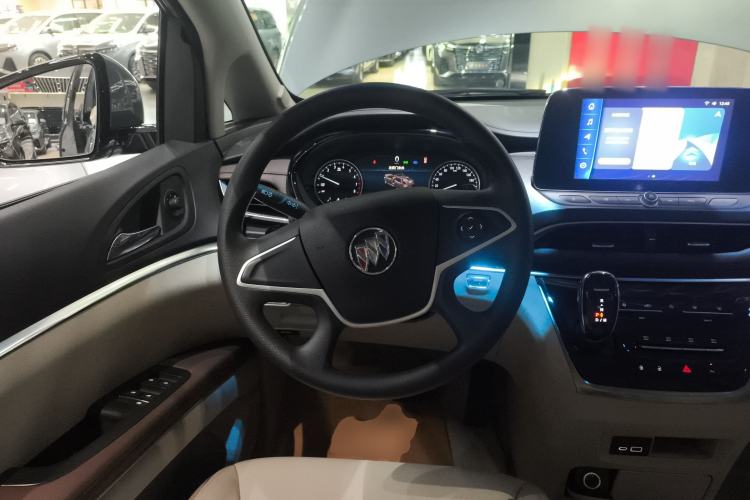 Used Buick GL8 2023 Land Executive Class Comfort Model
