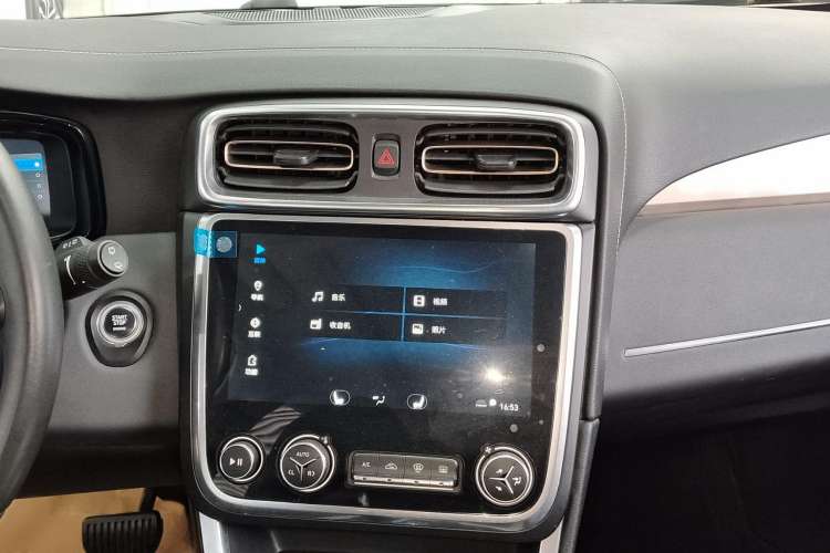 Used Lynk & Co 01 2017 2.0T Two-Wheel-Drive Version
