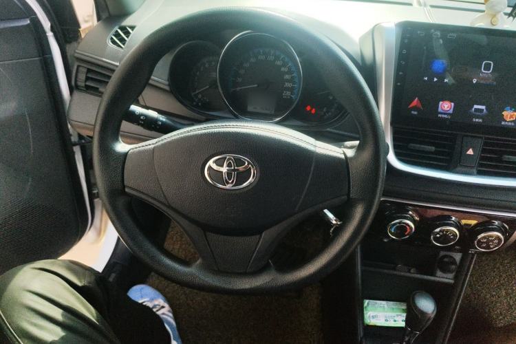 Used Toyota YARiS L 2016 Revised 1.5E CVT Charming Edition