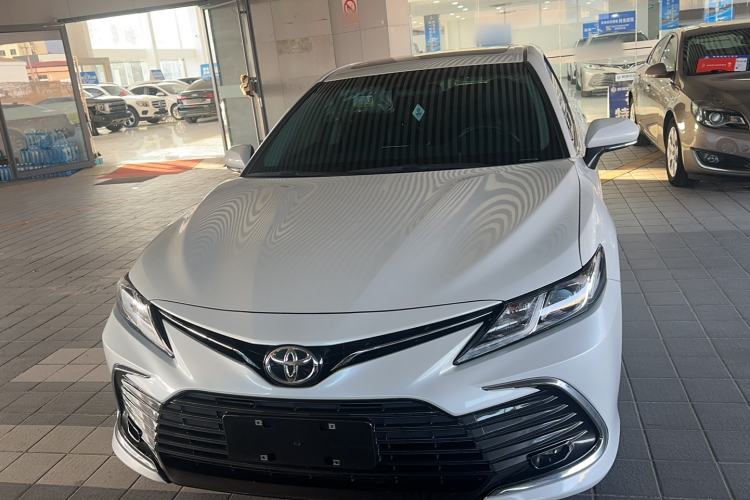 Used Toyota Camry 2022 2.0GVP Premier Edition
