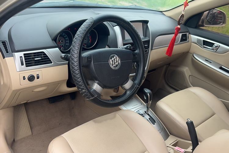 Used Buick Excelle 2013 1.5L Automatic Classic Model
