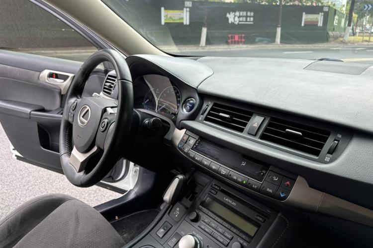 Used Lexus CT 2017 CT200h Elite Edition Solid Color China V Standard