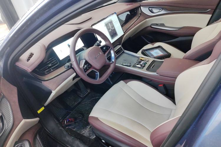 Used BYD Seal 2023 DM-i 1.5L 121km Prestige Model
