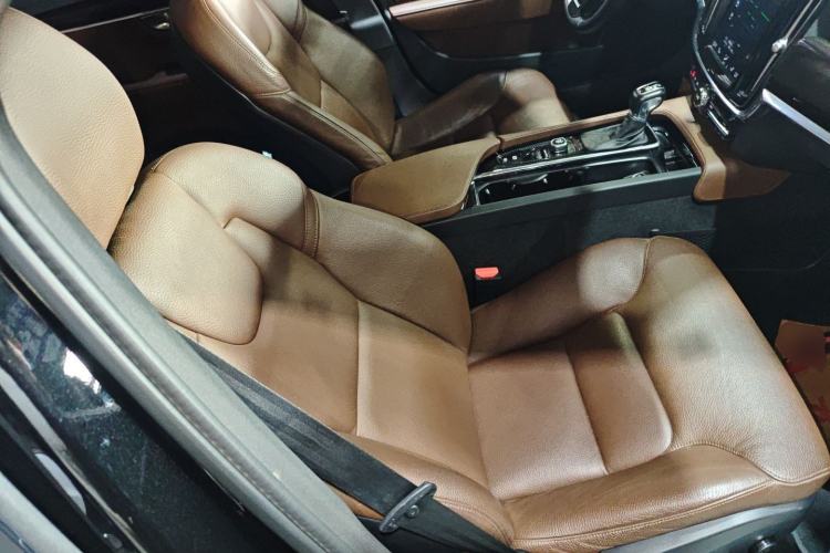 Used Volvo S90 2018 T5 Zhiyuan Edition
