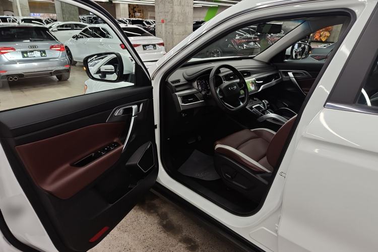 Used Geely Auto Emgrand X7 Sport 2022 1.8TD DCT Zhiya Trim
