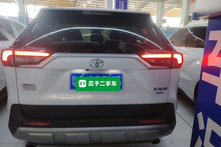 Used Toyota RAV4 2022 2.0L CVT Four-Wheel Drive Premium Edition
