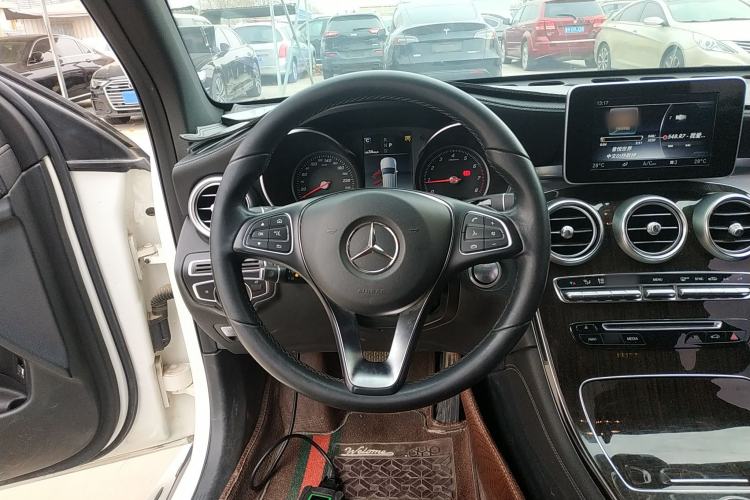 Used Mercedes-Benz GLC 2019 GLC 260 L 4MATIC Dynamic Model