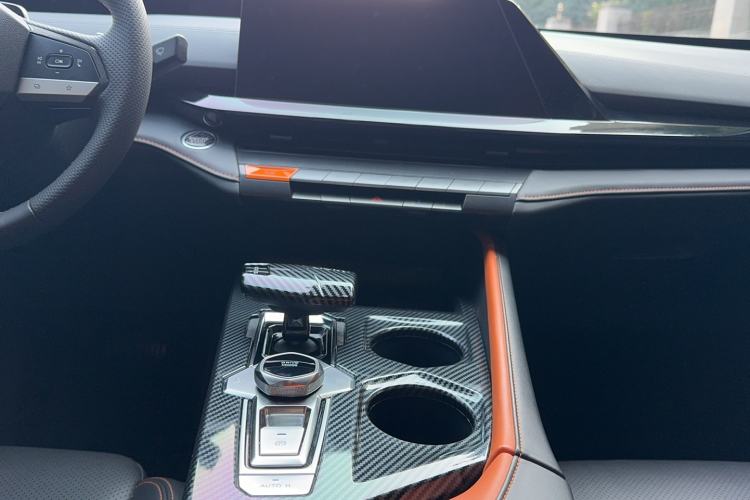 Used Changan UNI-V 2022 1.5T Prestige Version
